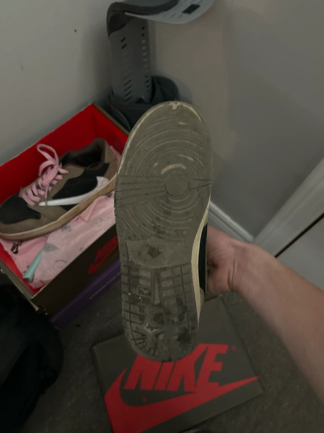 Travis Scott x Nike Air Jordan 1 Low Mocha - photo 4