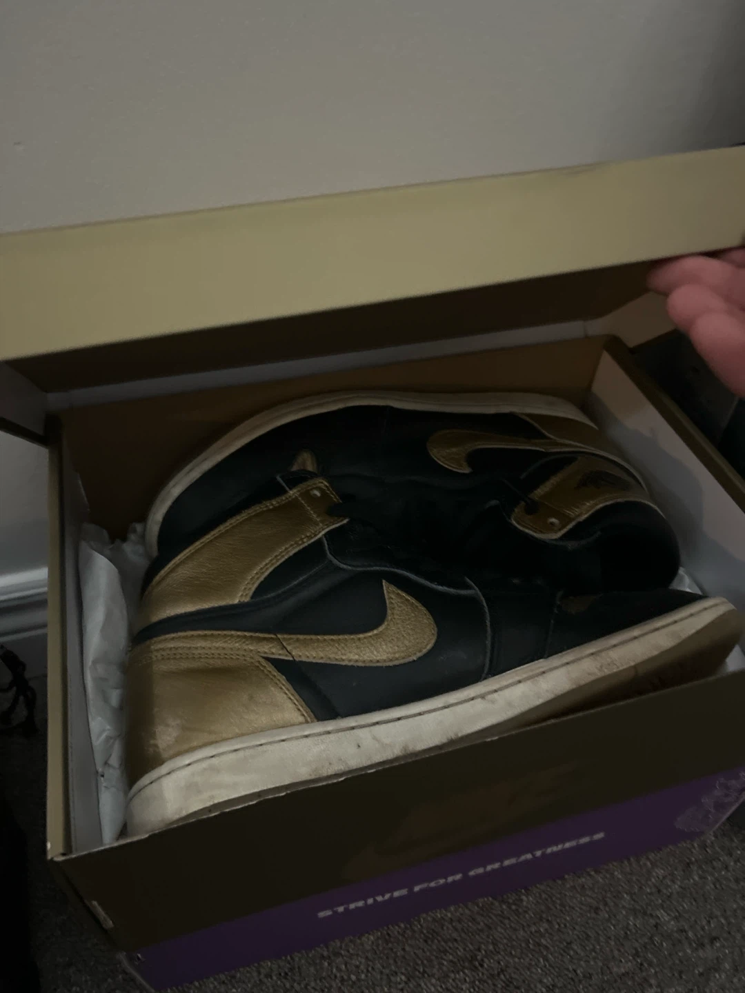 Nike Air Jordan 1 High Gold Black