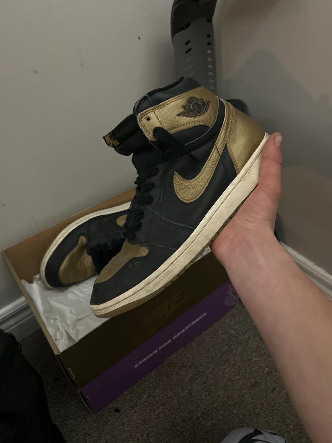 Nike Air Jordan 1 High Gold Black - photo 2