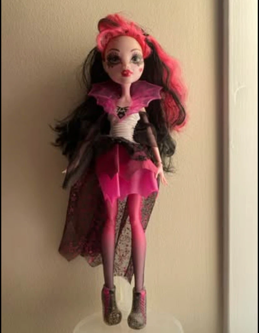 Monster high ghouls rule draculaura