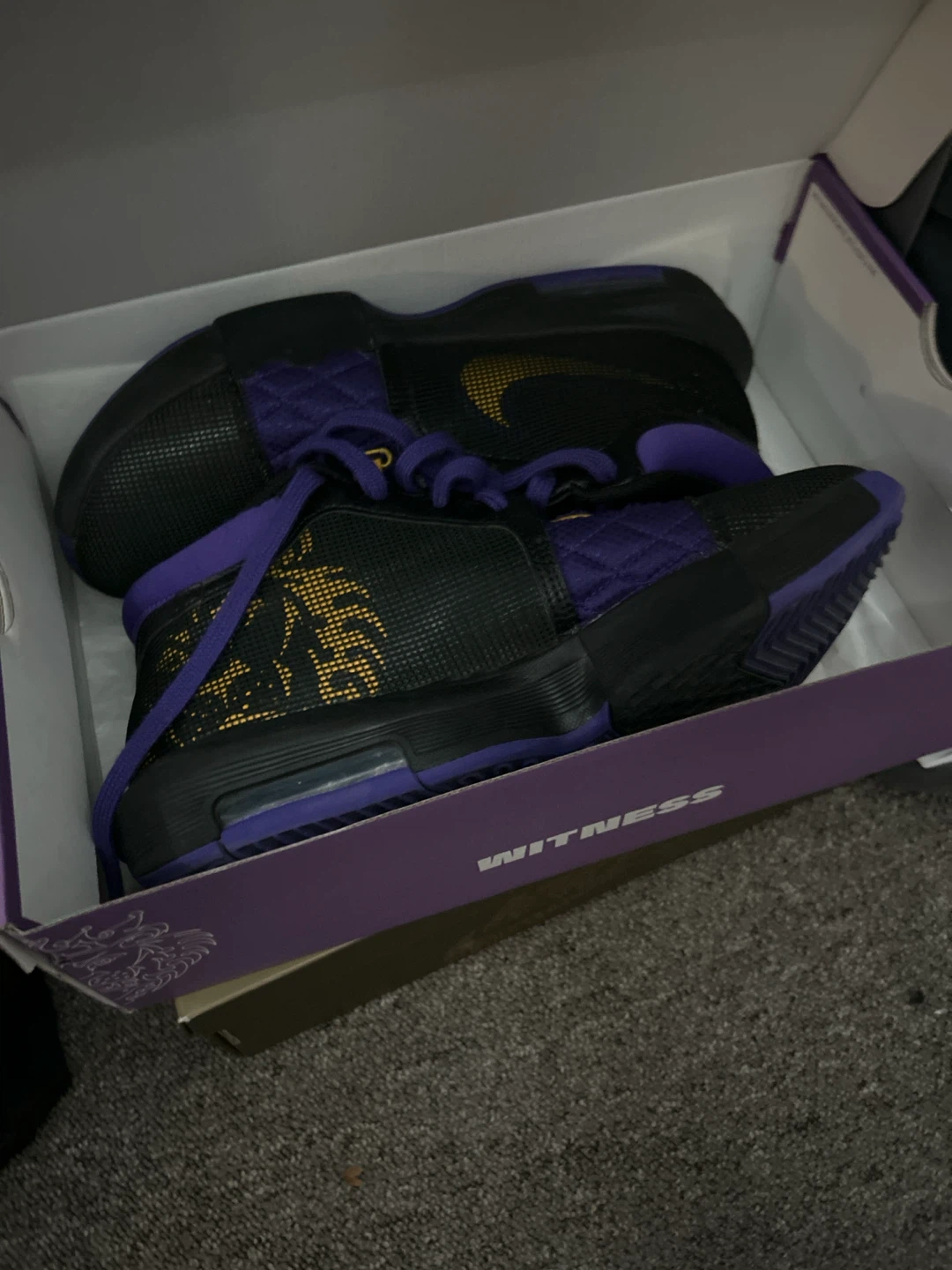 Nike LeBron Witness Basketball Shoes - photo 2