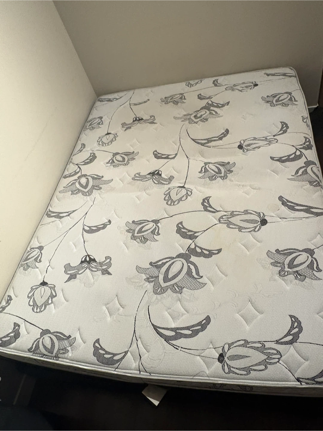 Queen Size Mattress and Box Spring Set