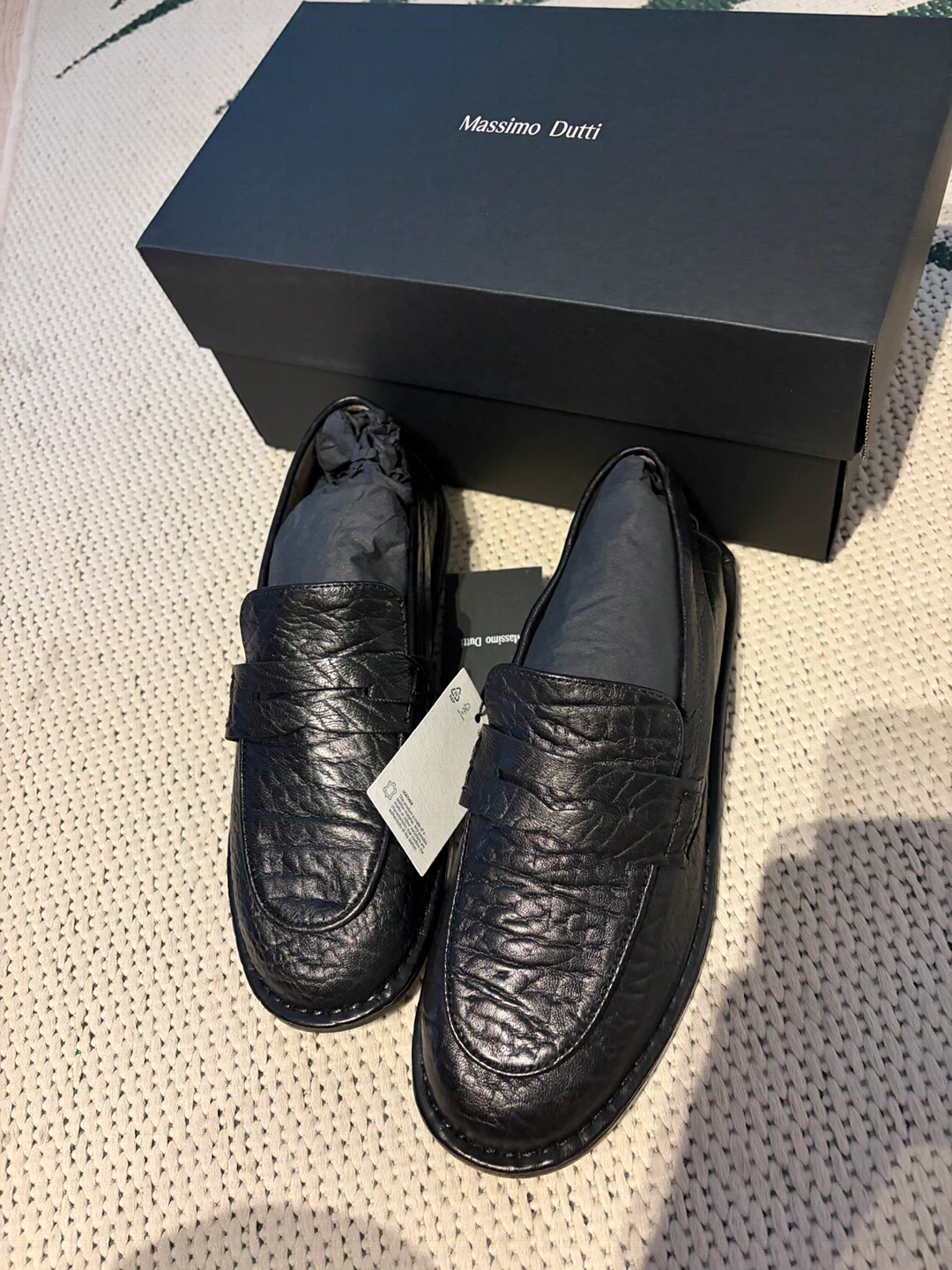 Brand new Massimo Dutti black leather loafers size 38