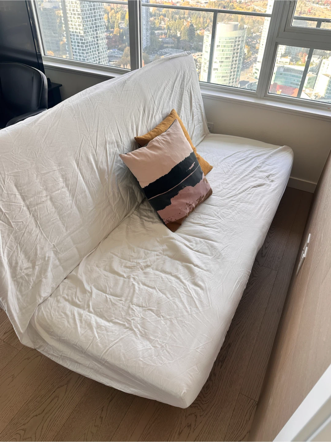 White convertible sofa bed - photo 2