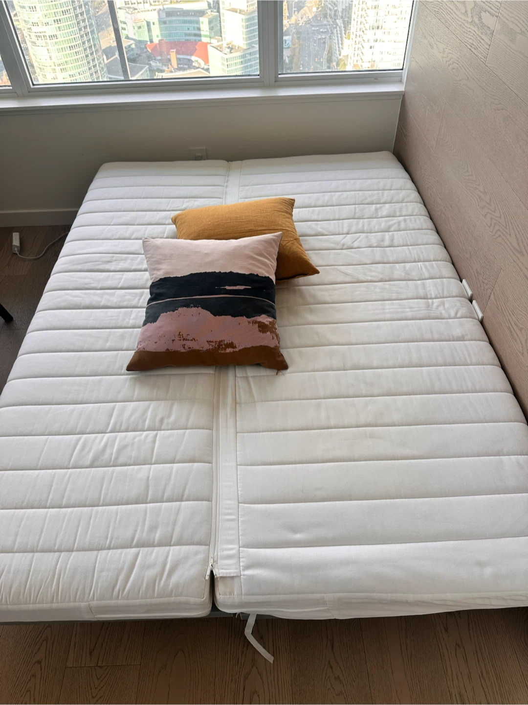 White convertible sofa bed - photo 4