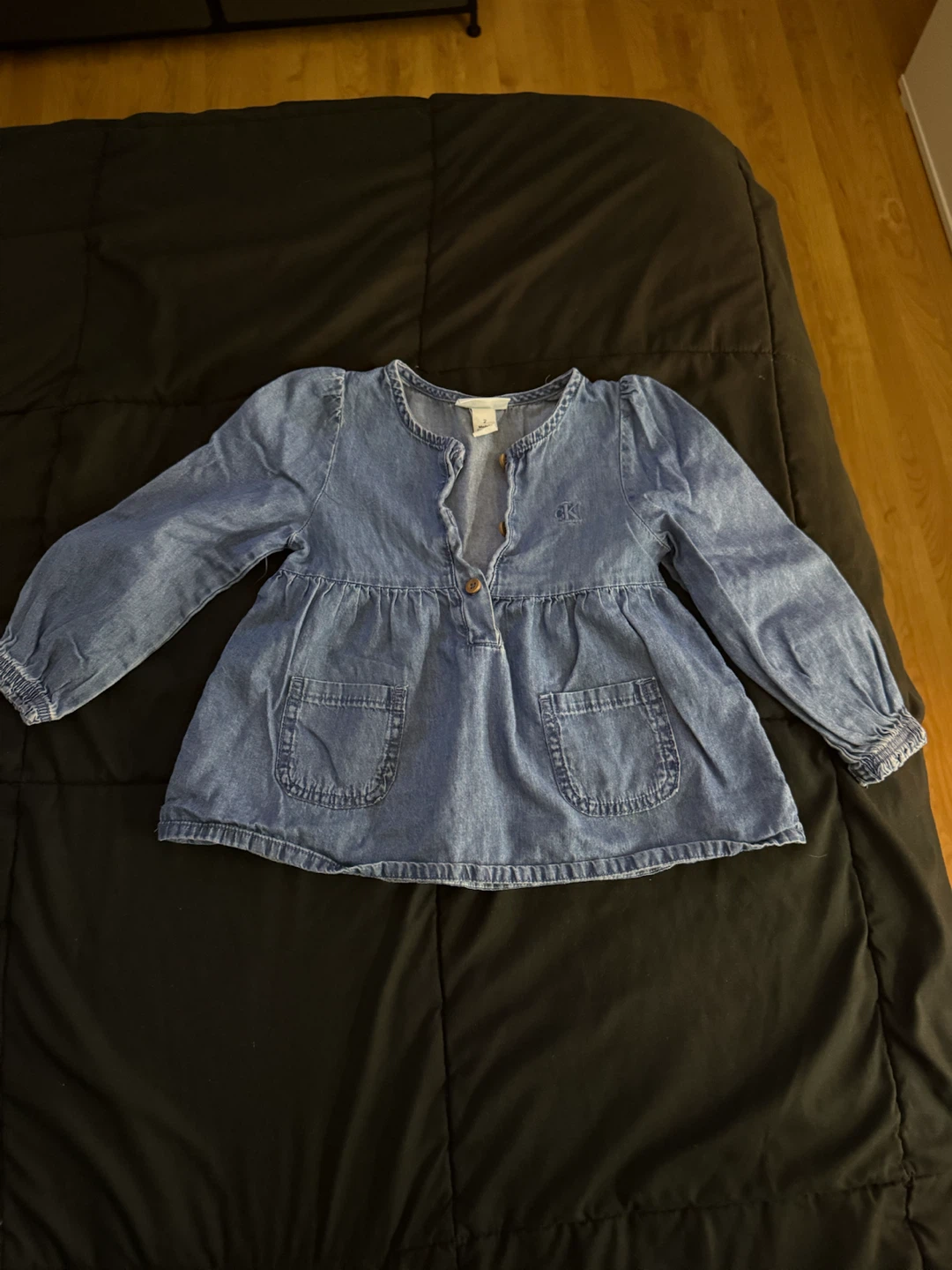 Calvin Klein Jeans Toddler Outfit - Size 2 - photo 2