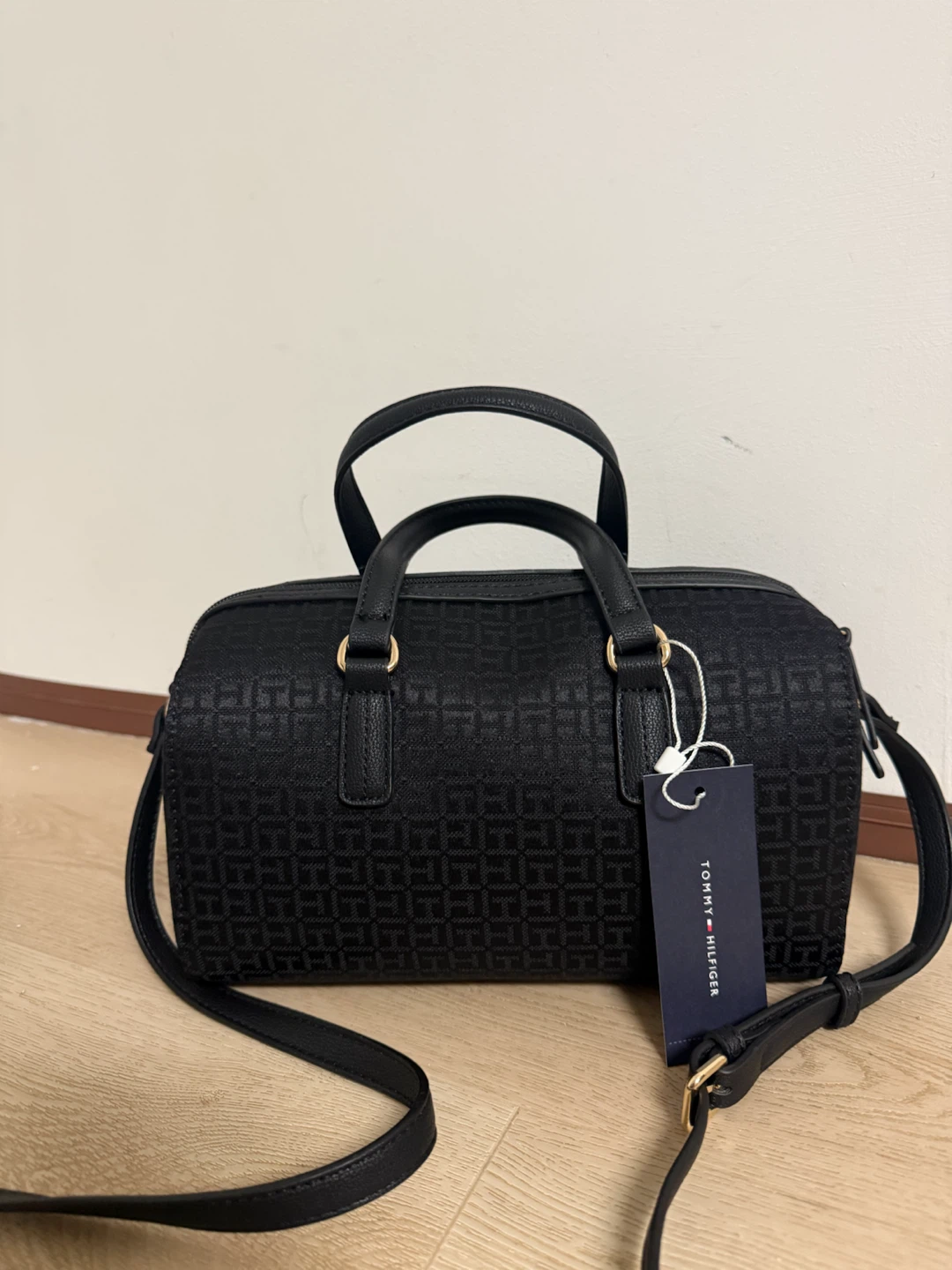 Tommy Hilfiger Monogram Satchel - photo 2