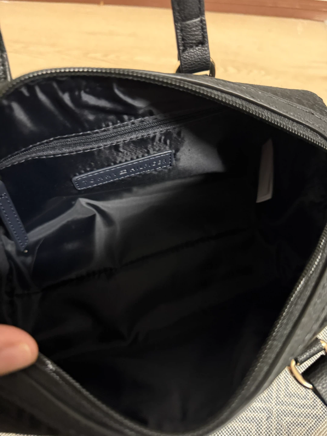 Tommy Hilfiger Monogram Satchel - photo 3