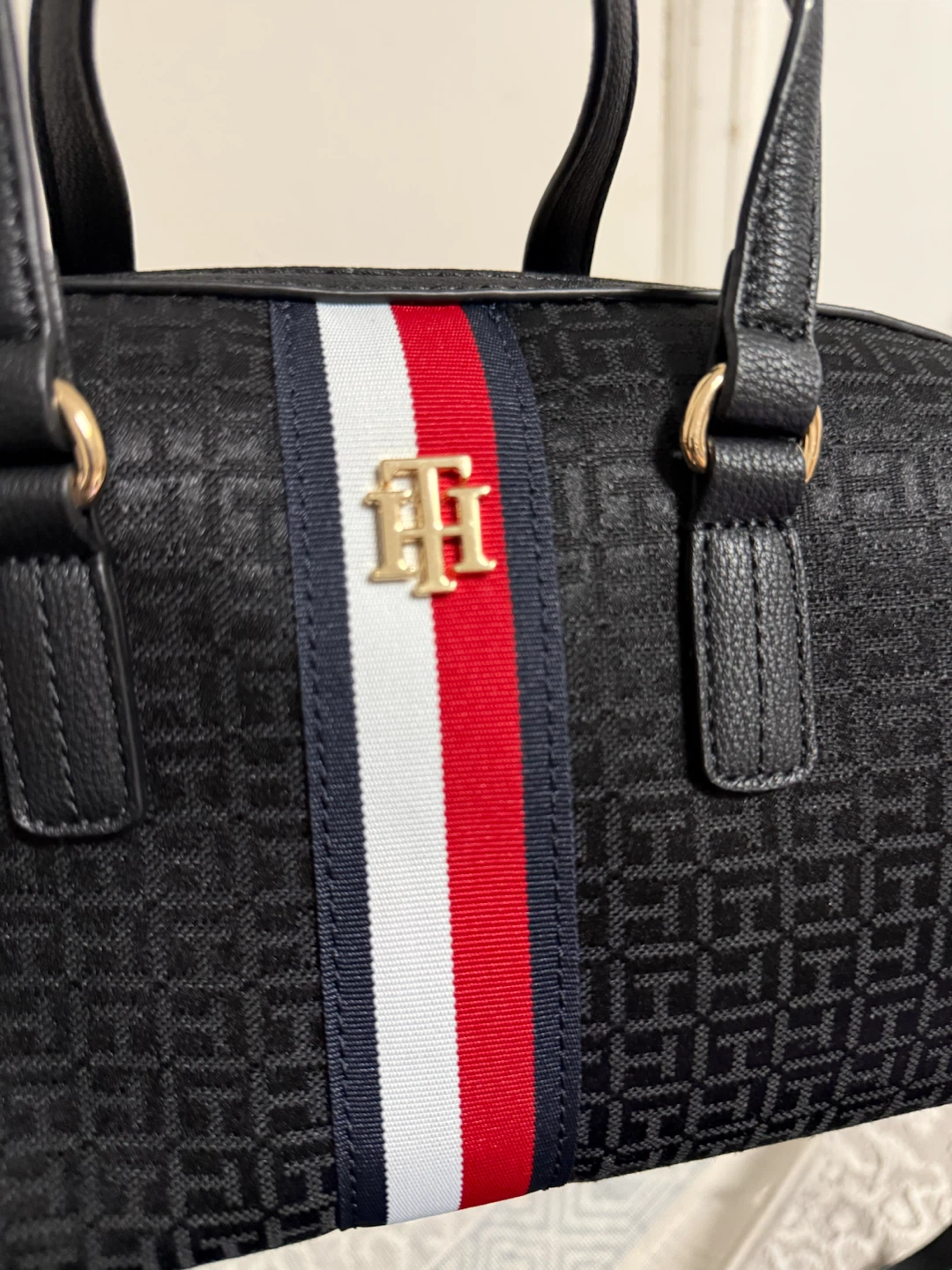 Tommy Hilfiger Monogram Satchel - photo 4