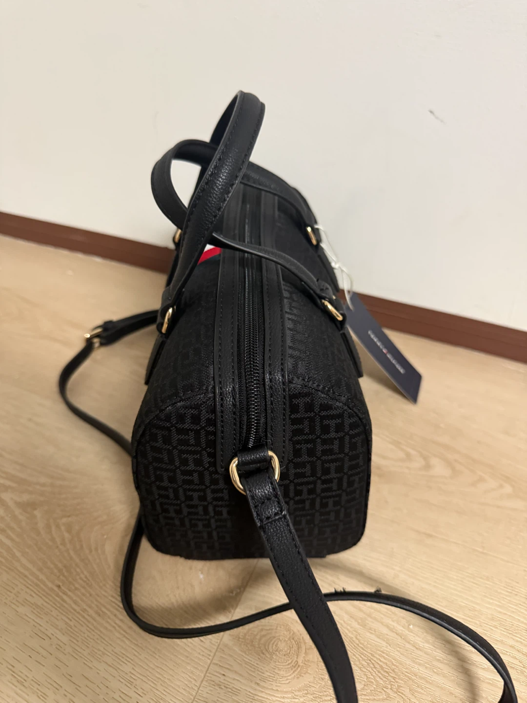 Tommy Hilfiger Monogram Satchel - photo 5