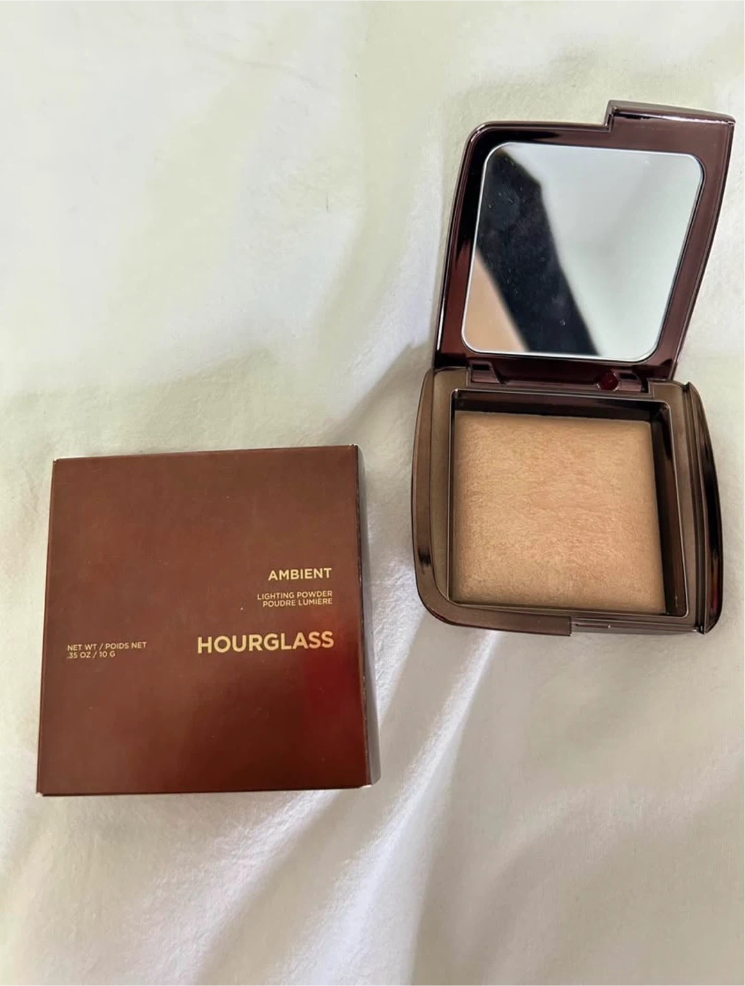 Hourglass Ambient Lighting Powder - Luminous Light