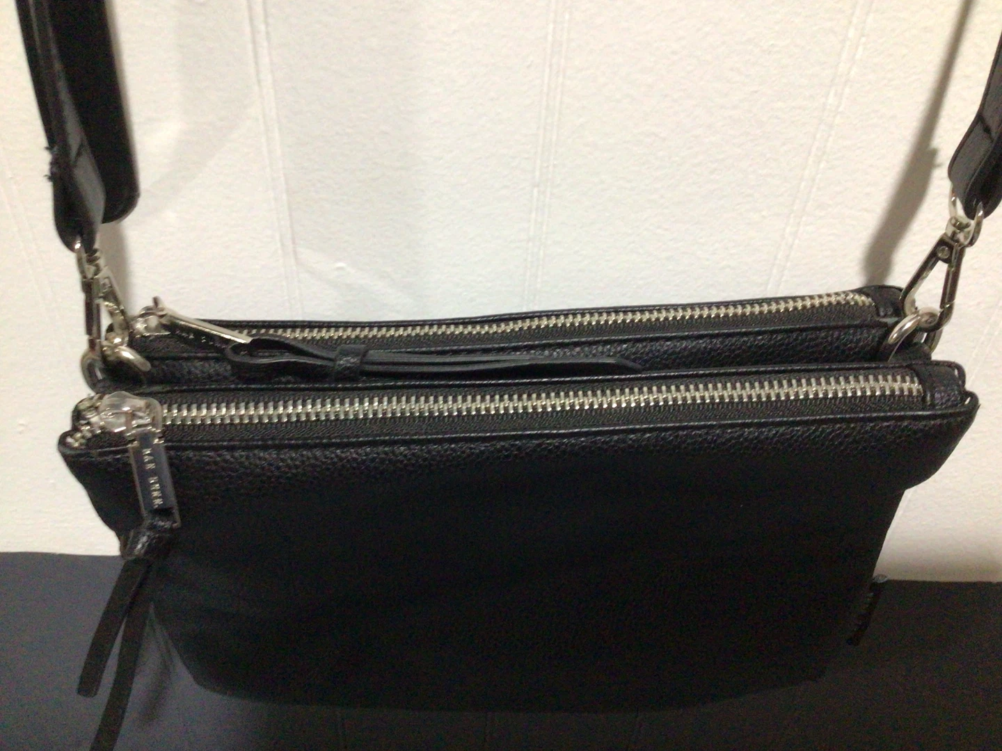 Women bag…Rae Dunn Black Leather Medium Shoulder Cross. - photo 2