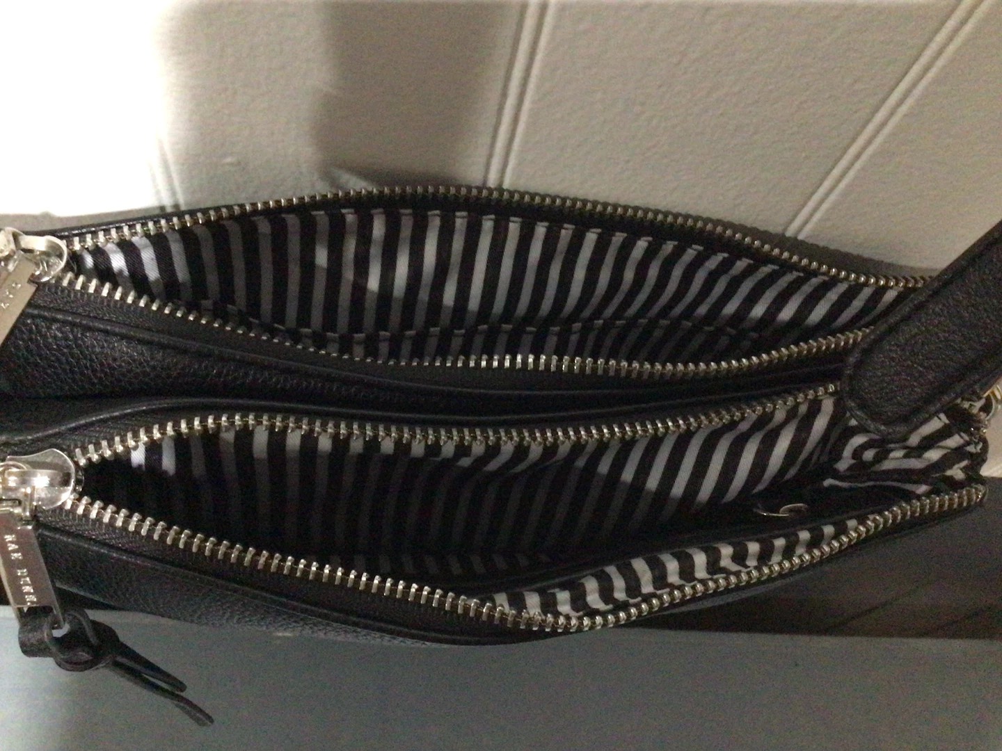 Women bag…Rae Dunn Black Leather Medium Shoulder Cross. - photo 4