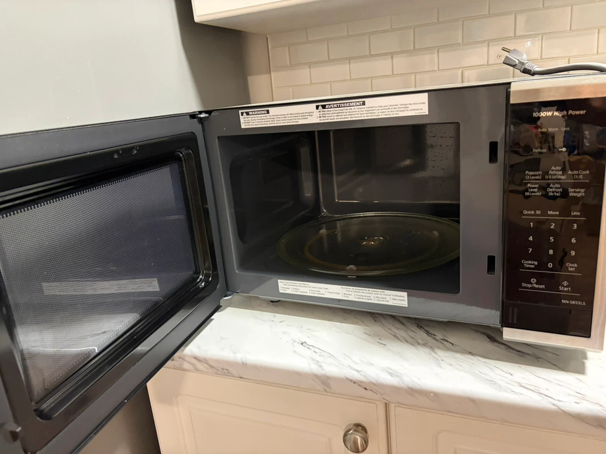 Panasonic NN-SB55LS 1000W Microwave - photo 3