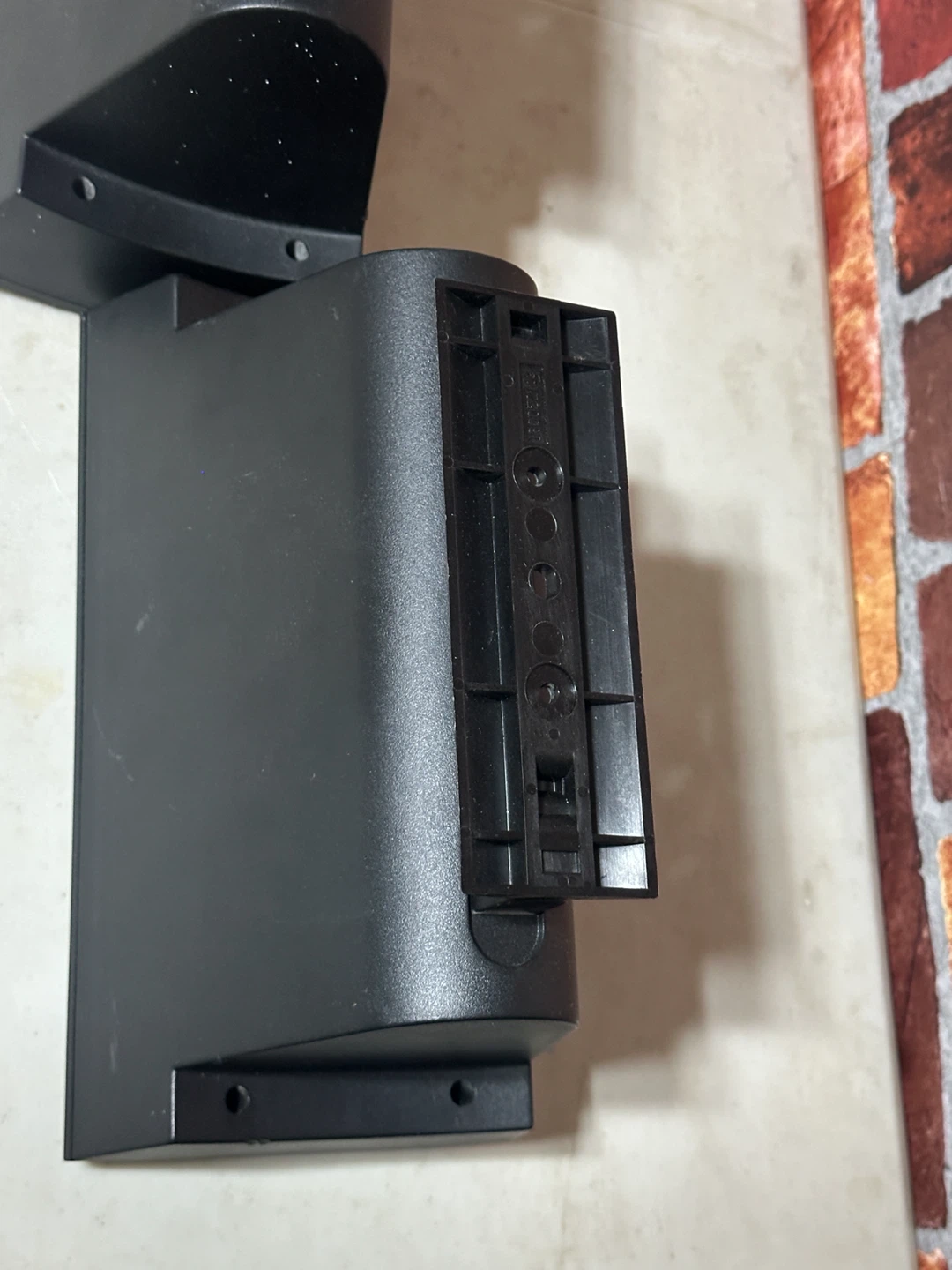 Bose Model 100 Speakers - photo 5