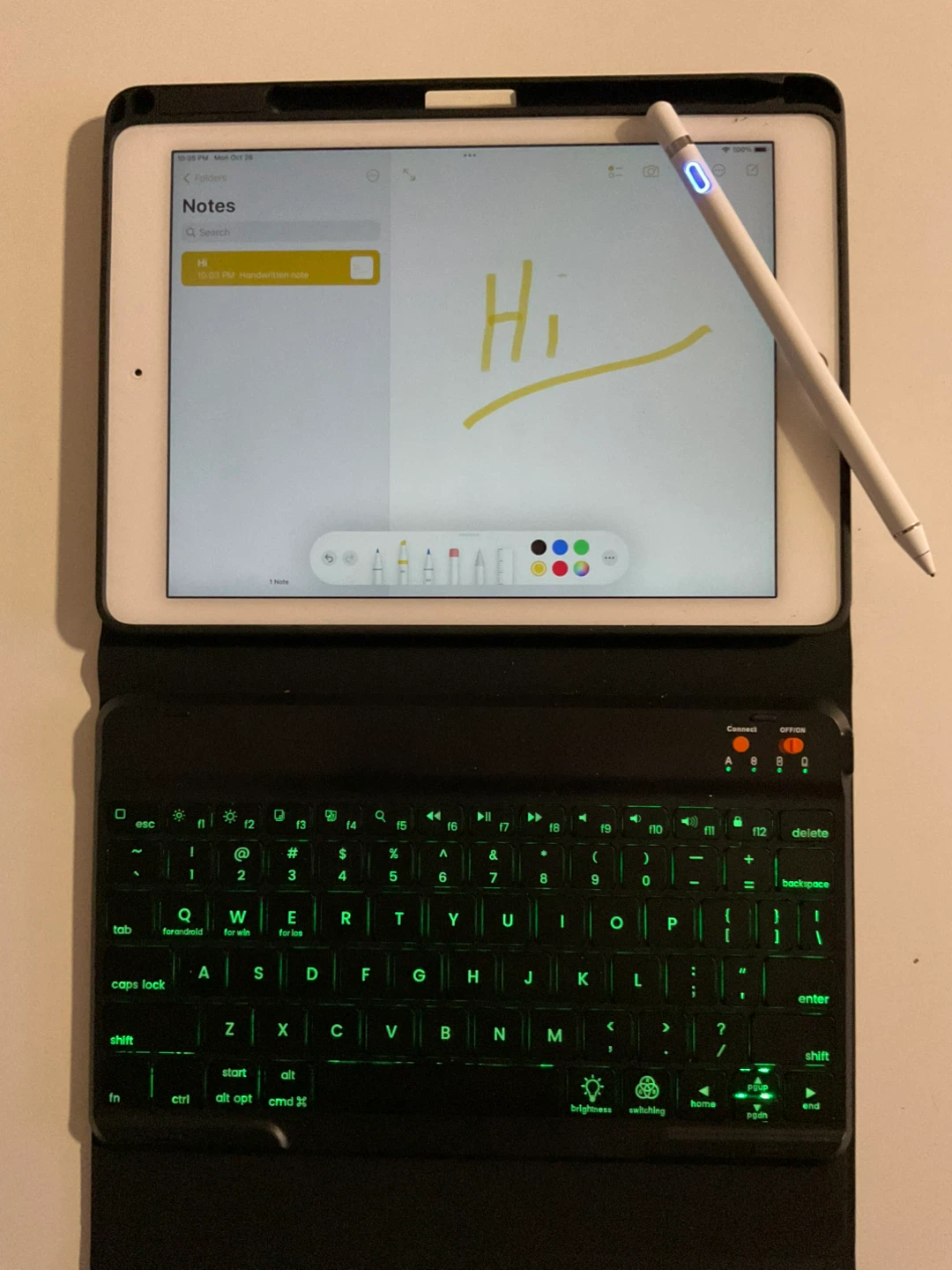 Apple iPad Air 2 64GB with Keyboard Case and Stylus