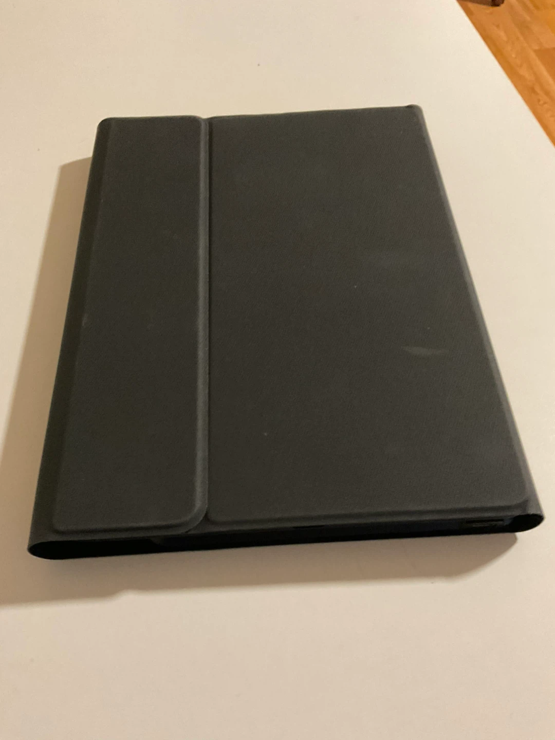 Apple iPad Air 2 64GB with Keyboard Case and Stylus - photo 2