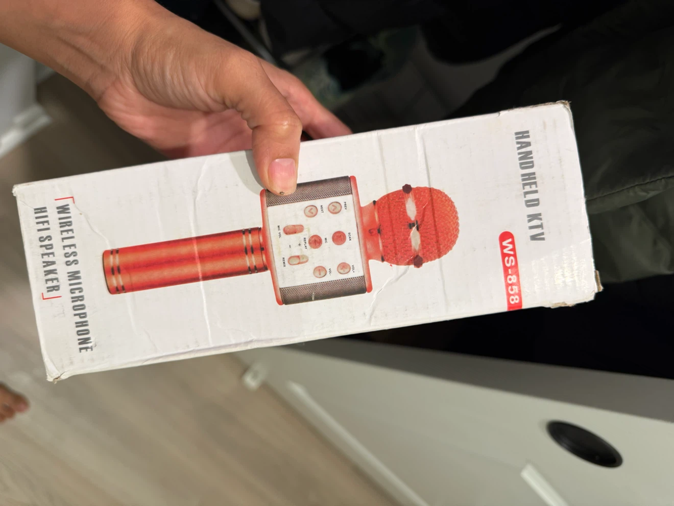 Handheld Wireless Microphone