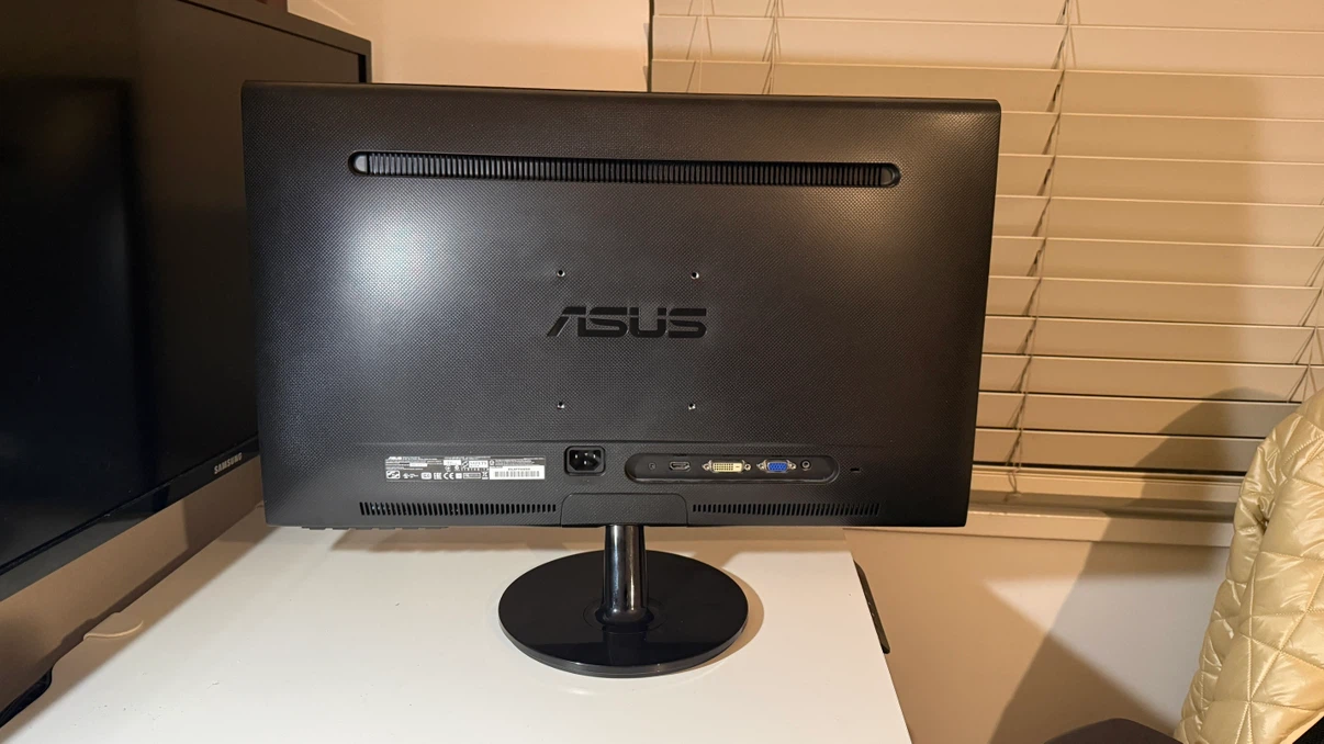 ASUS 24" FHD Monitor - photo 3