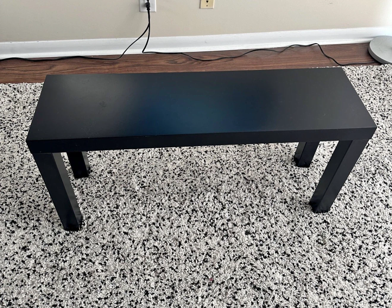 Samsung smart tv 43 inch and tv table both for sale - photo 2