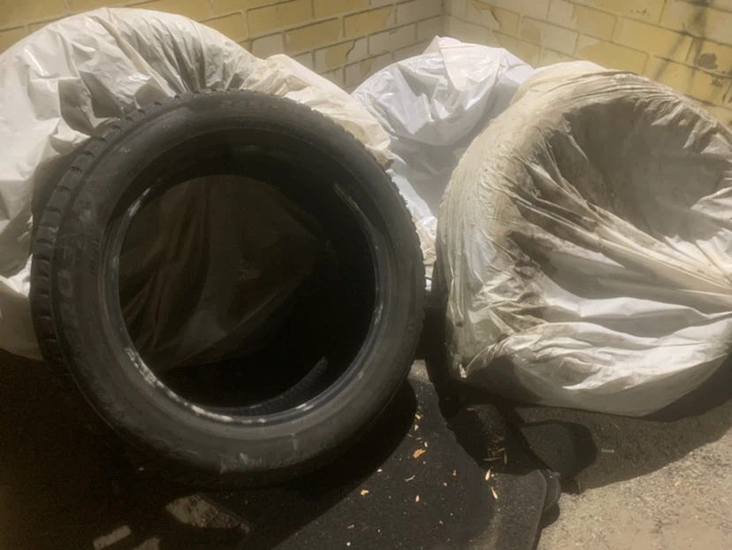Pirelli Sottozero 3 Winter Tires 245/50 R19 - photo 2