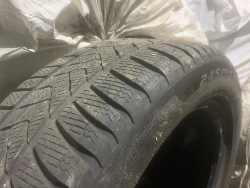 Pirelli Sottozero 3 Winter Tires 245/50 R19 - photo 3