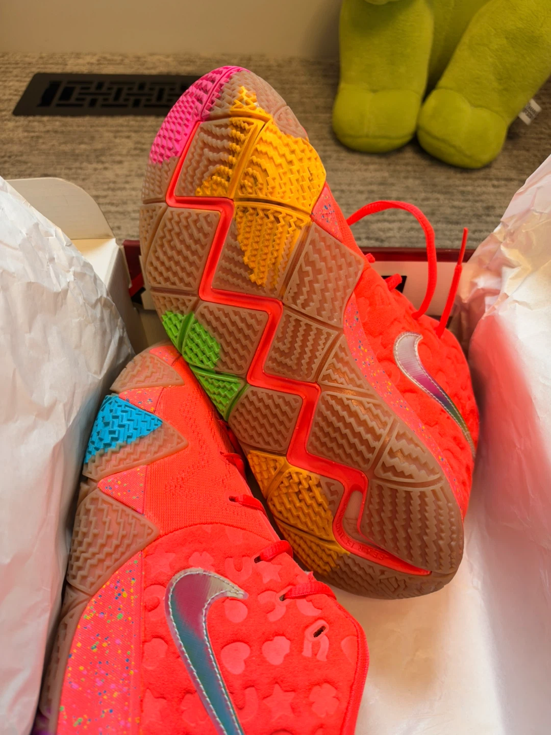 Nike Kyrie 4 Lucky Charms Shoes Size 9 - photo 3