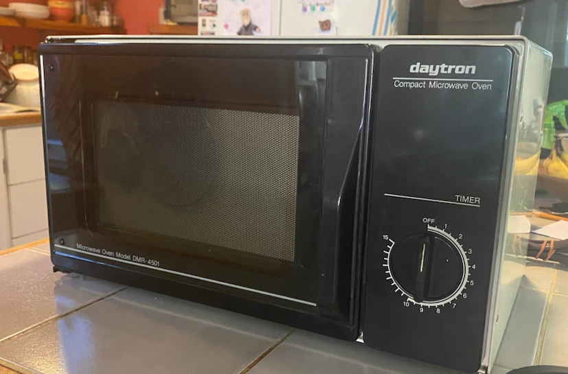 Daytron Compact Microwave Oven DMR-4501
