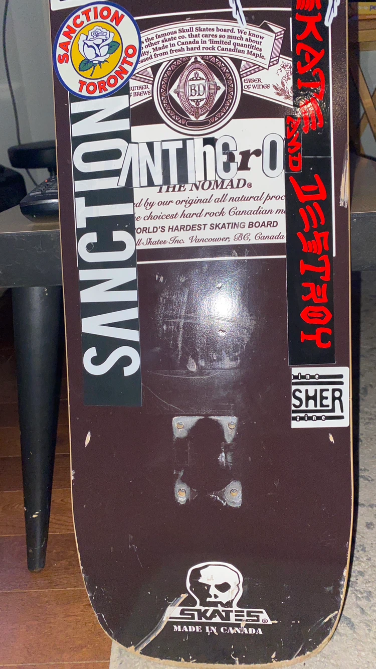 USED 9.1”x33” Skull Skates skateboard deck - photo 3