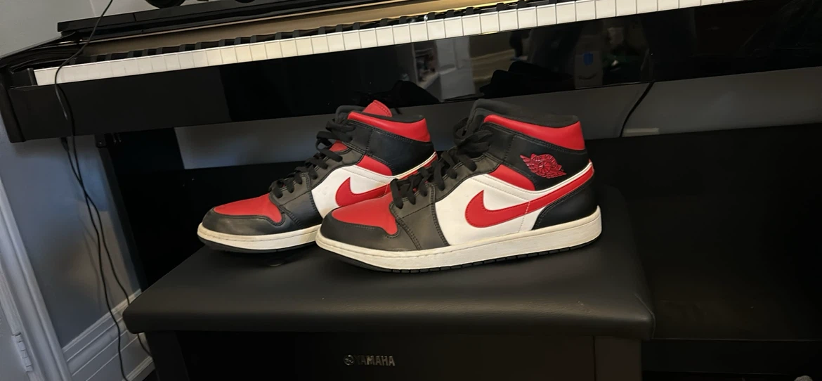 Jordan 1s mid - photo 2