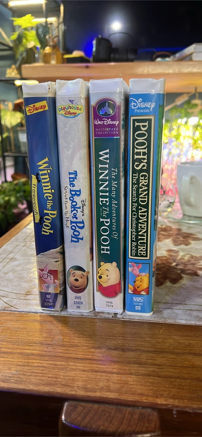 Set of 4 Winnie the Pooh VHS tapes
