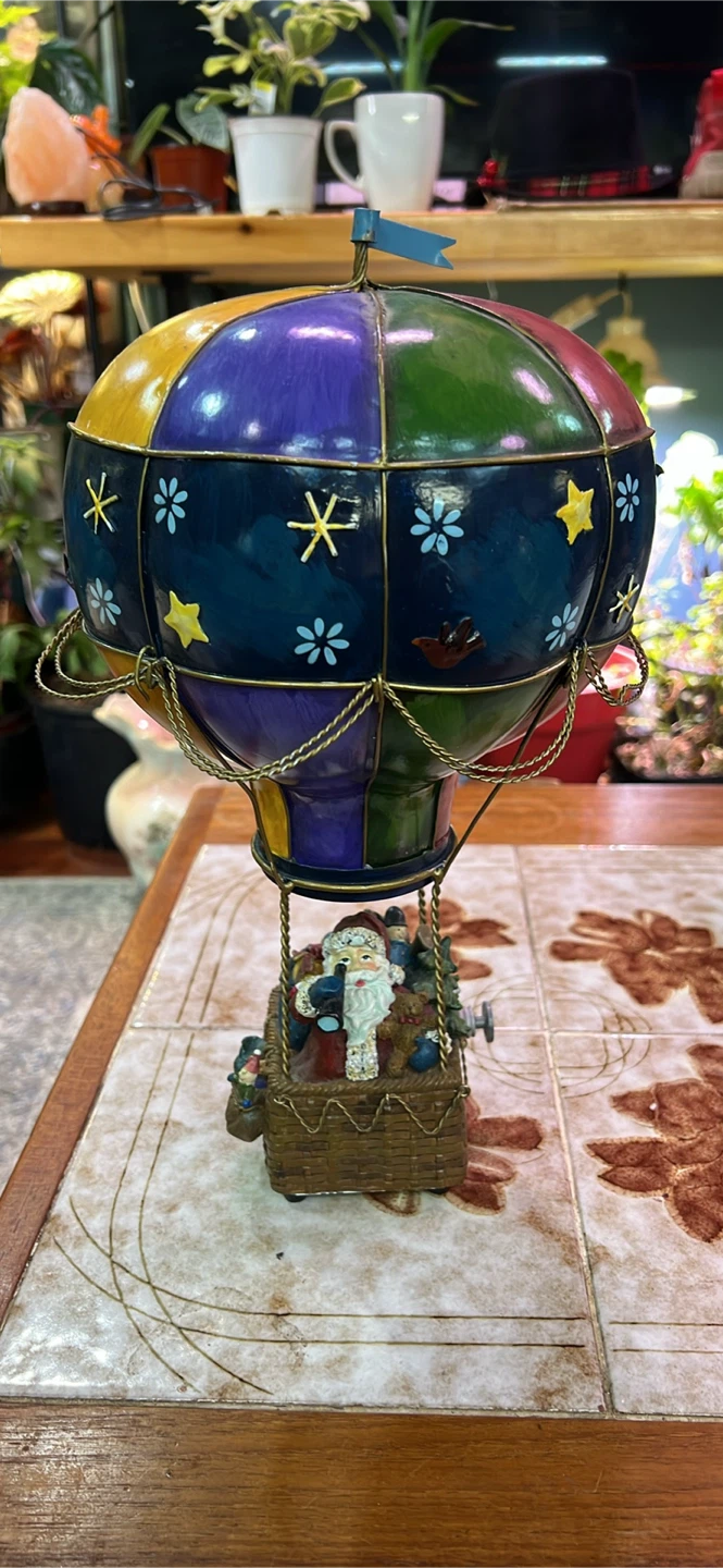 Santa Hot Air Balloon Musical Decoration