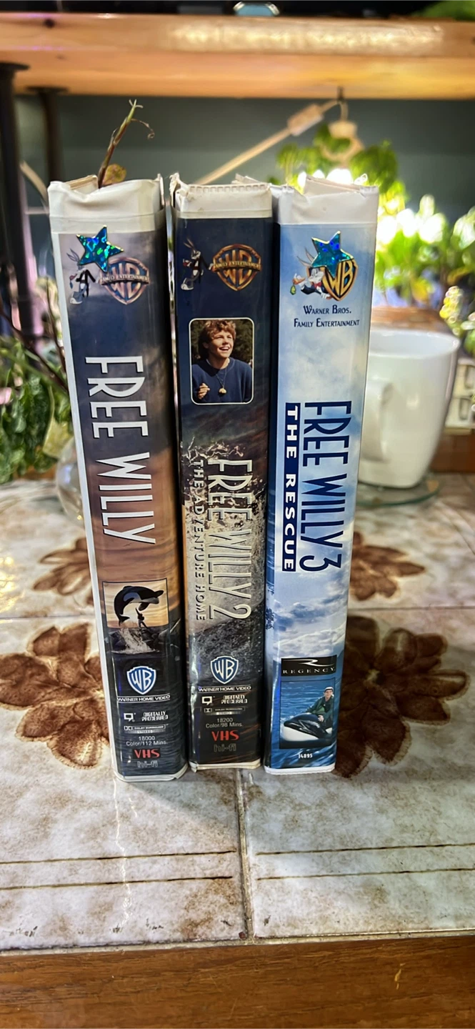 Set of 3 Free Willy VHS Movies