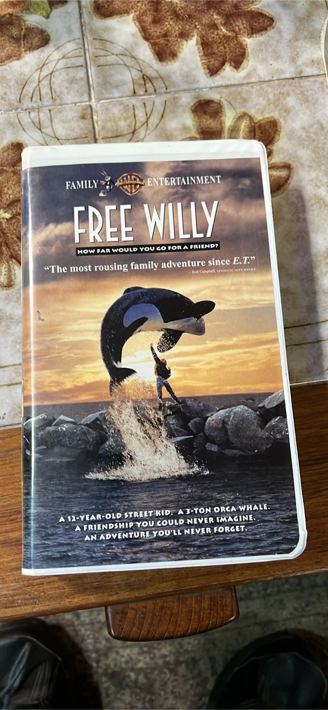 Set of 3 Free Willy VHS Movies - photo 3