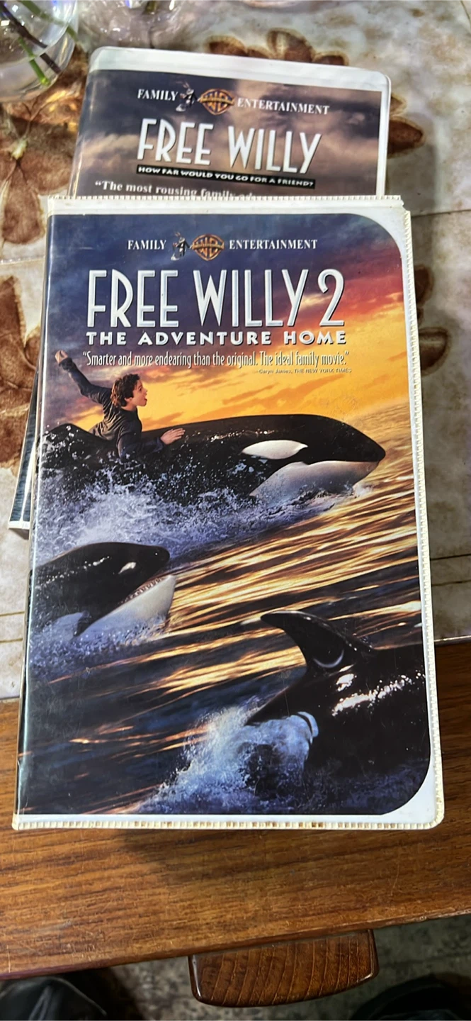 Set of 3 Free Willy VHS Movies - photo 4