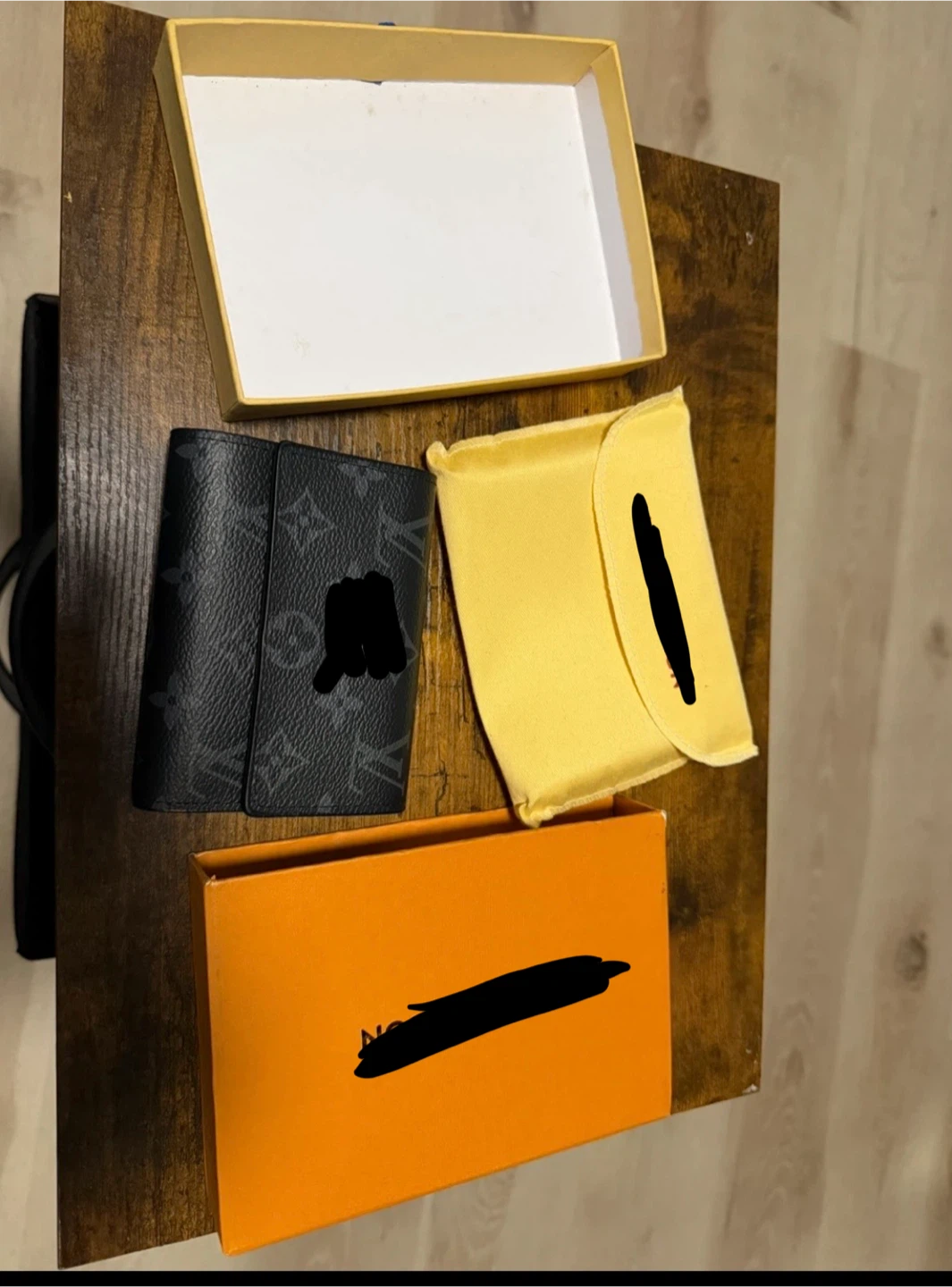 Lv Wallet (65)