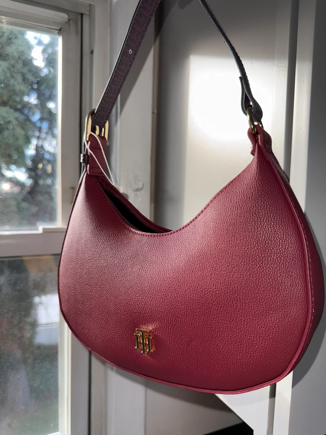 Tommy Hilfiger Red H-Logo Shoulder Bag