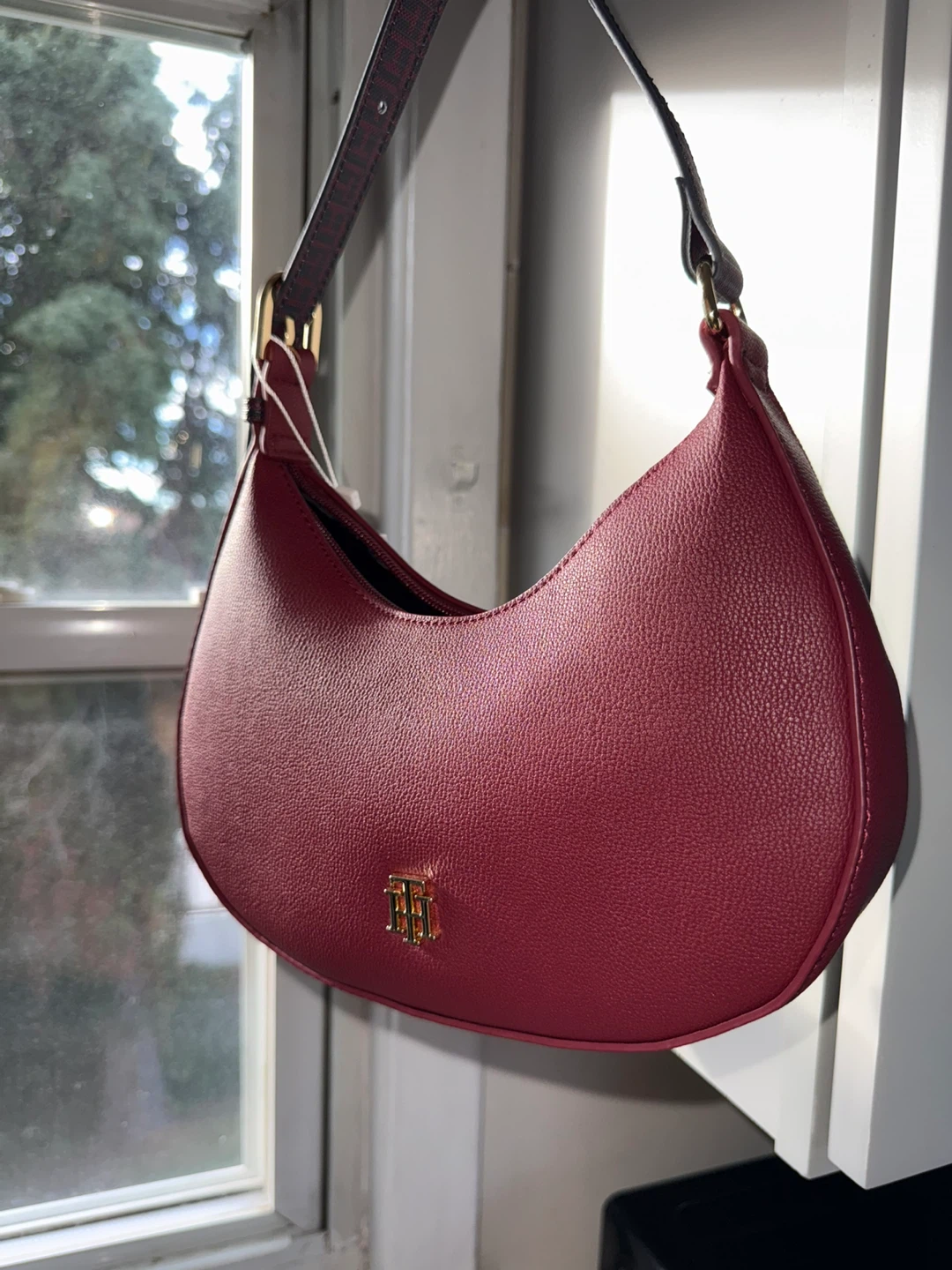 Tommy Hilfiger Red H-Logo Shoulder Bag - photo 2