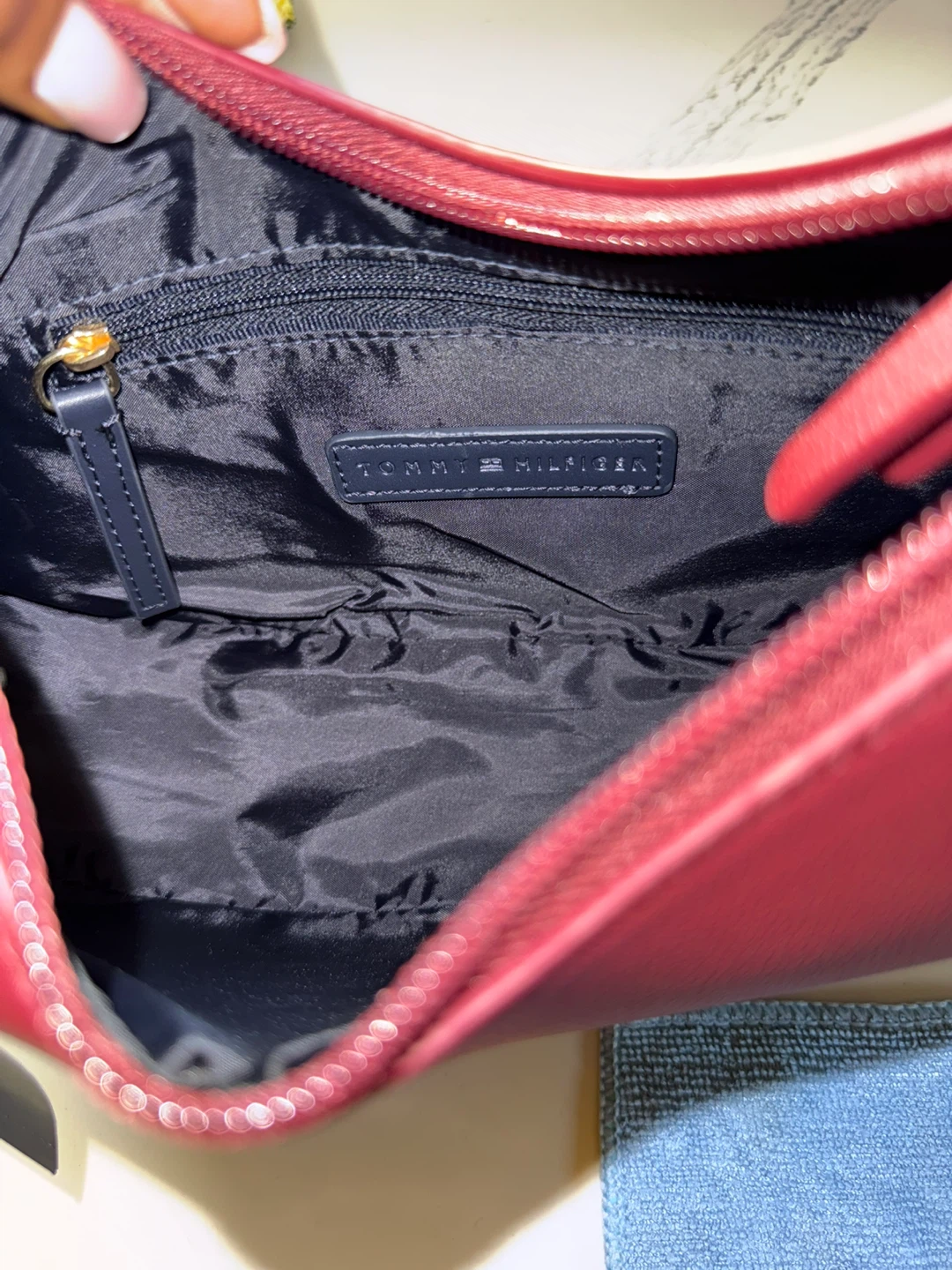 Tommy Hilfiger Red H-Logo Shoulder Bag - photo 4