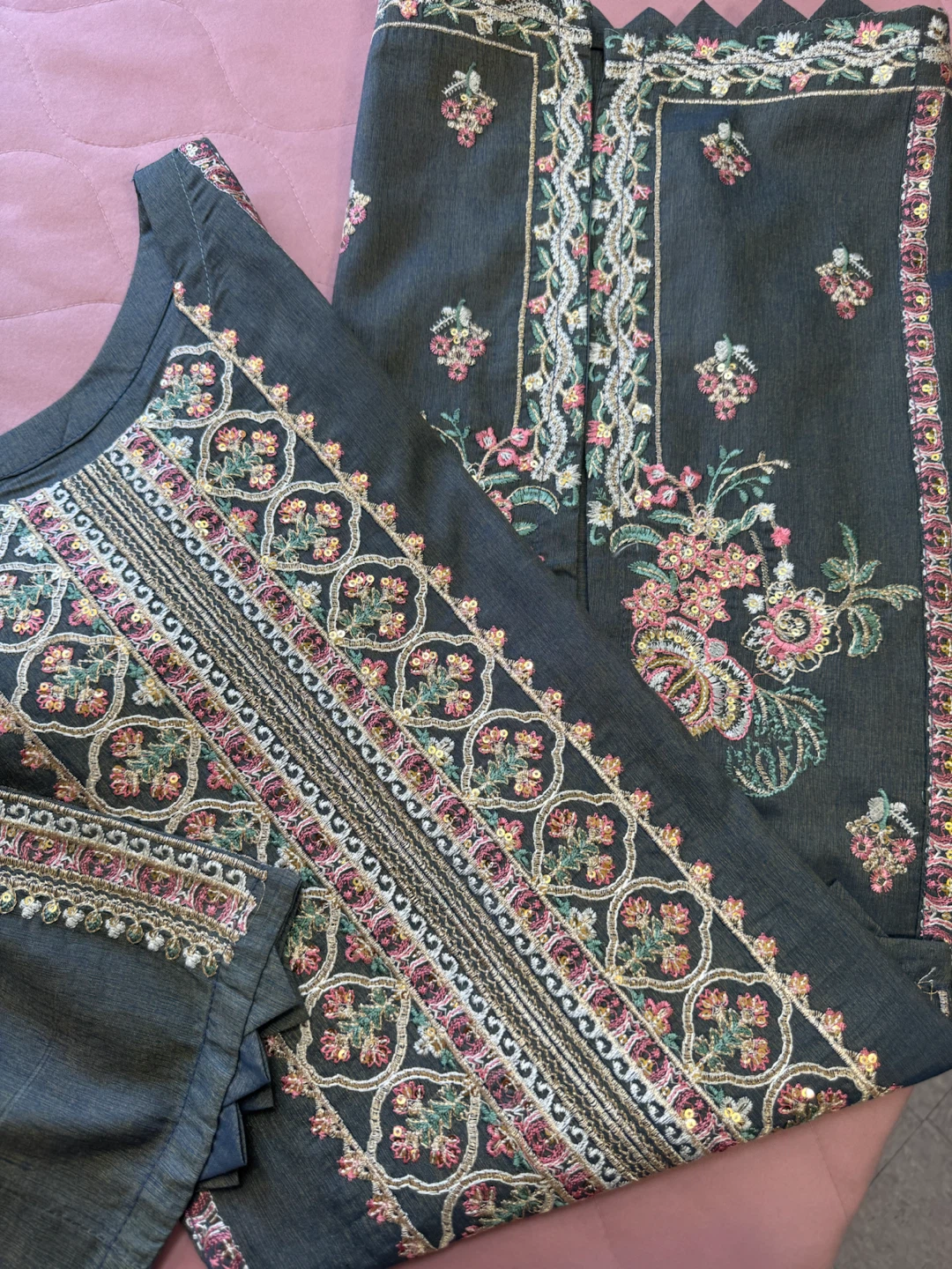 Pakistani embroidered kurti/top - photo 2