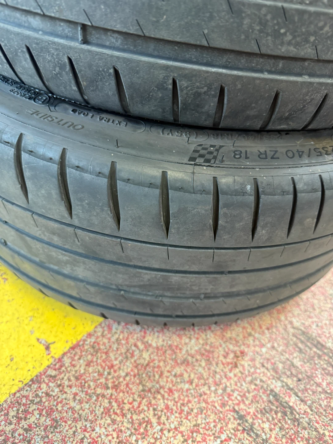 Set of 4 Michelin Pilot Sport Tires