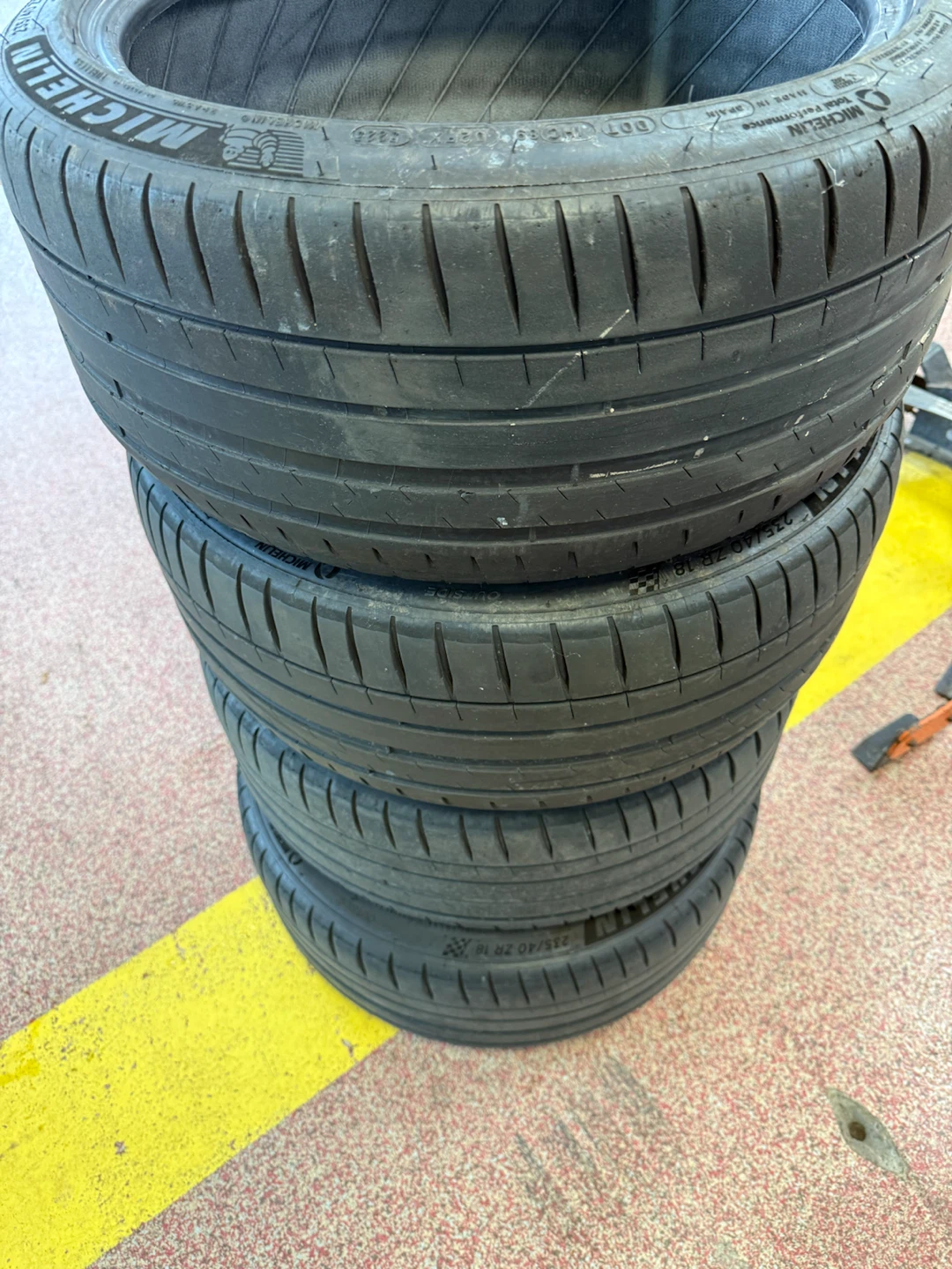 Set of 4 Michelin Pilot Sport Tires - photo 5