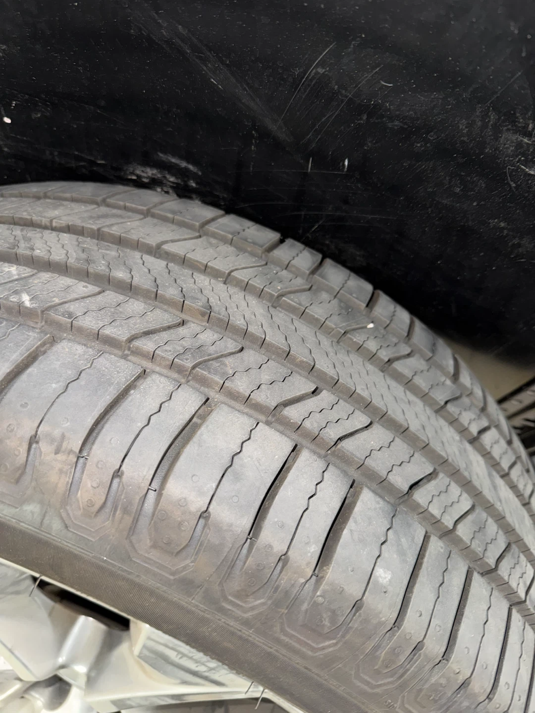 Michelin Defender Tire 235/55R19 with Original RAV4 rim - photo 3