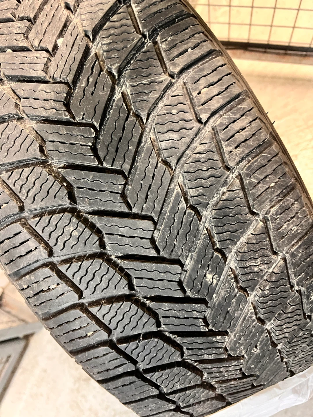 Michelin X-Ice Snow Winter Tires – 225/55R18 – Set of 3 - photo 2