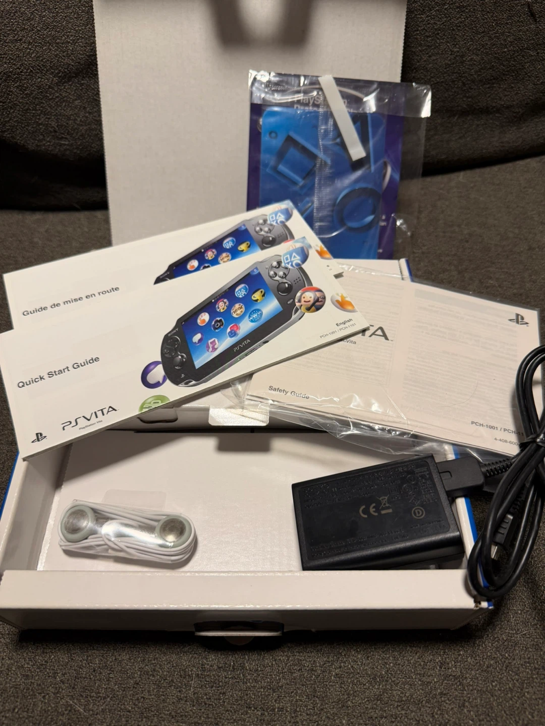 Sony PlayStation Vita PCH-1001 - photo 3