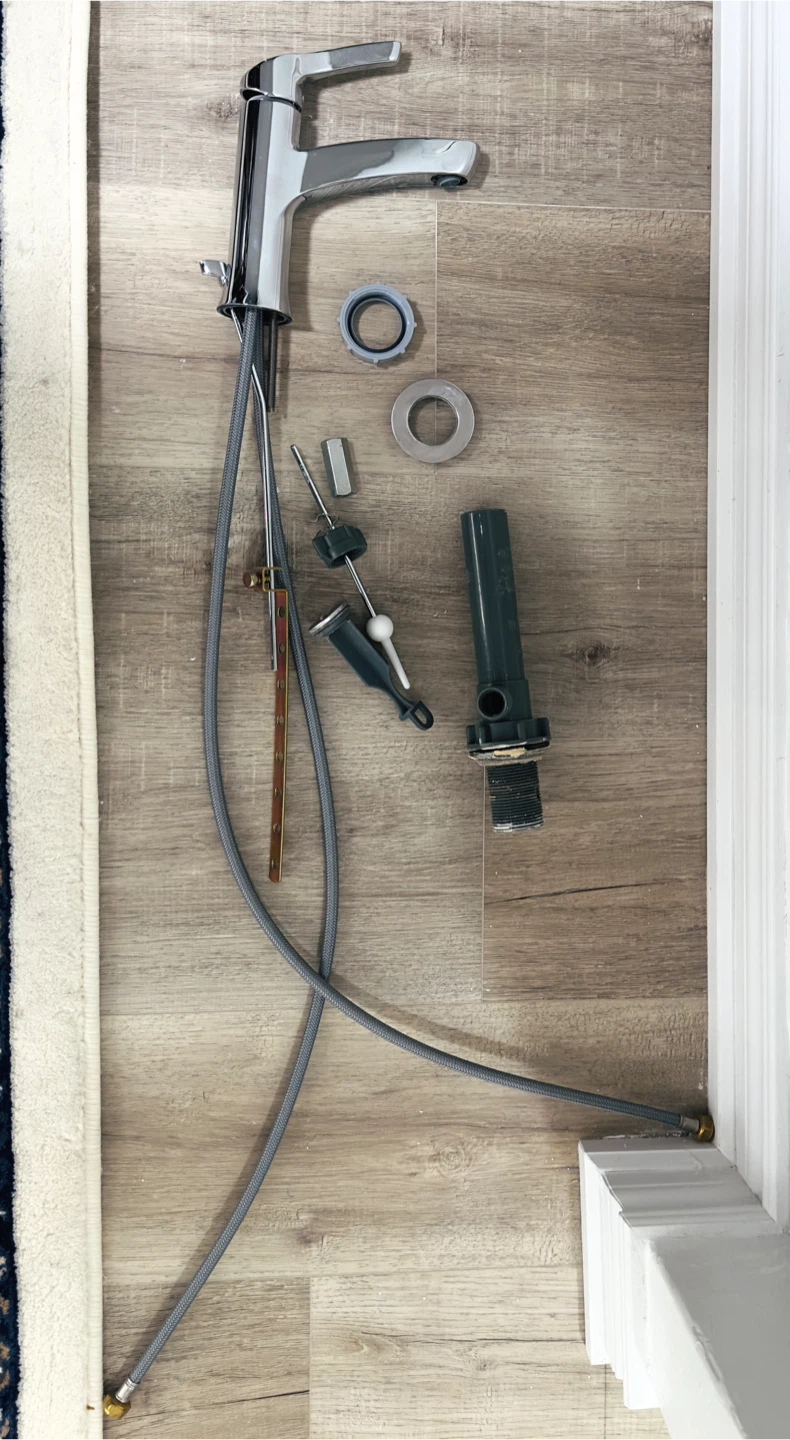 Single-Handle Bathroom Faucet