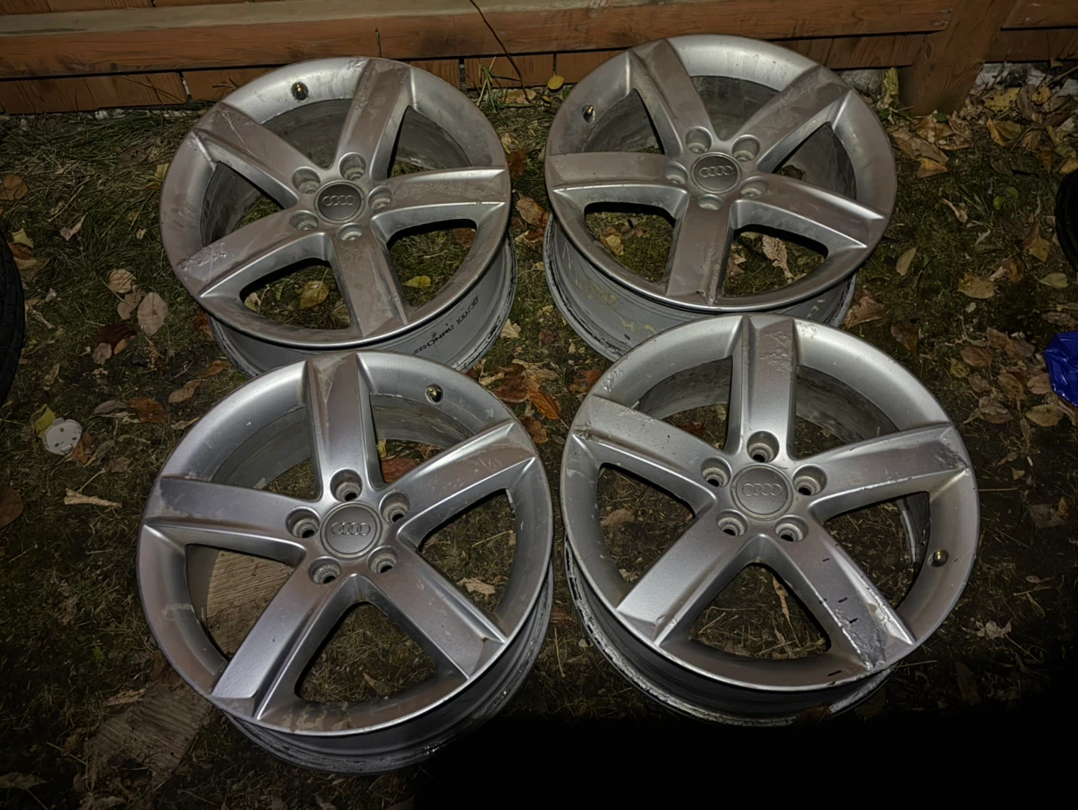 Set of 4 Genuine Audi 17-Inch Alloy Wheels