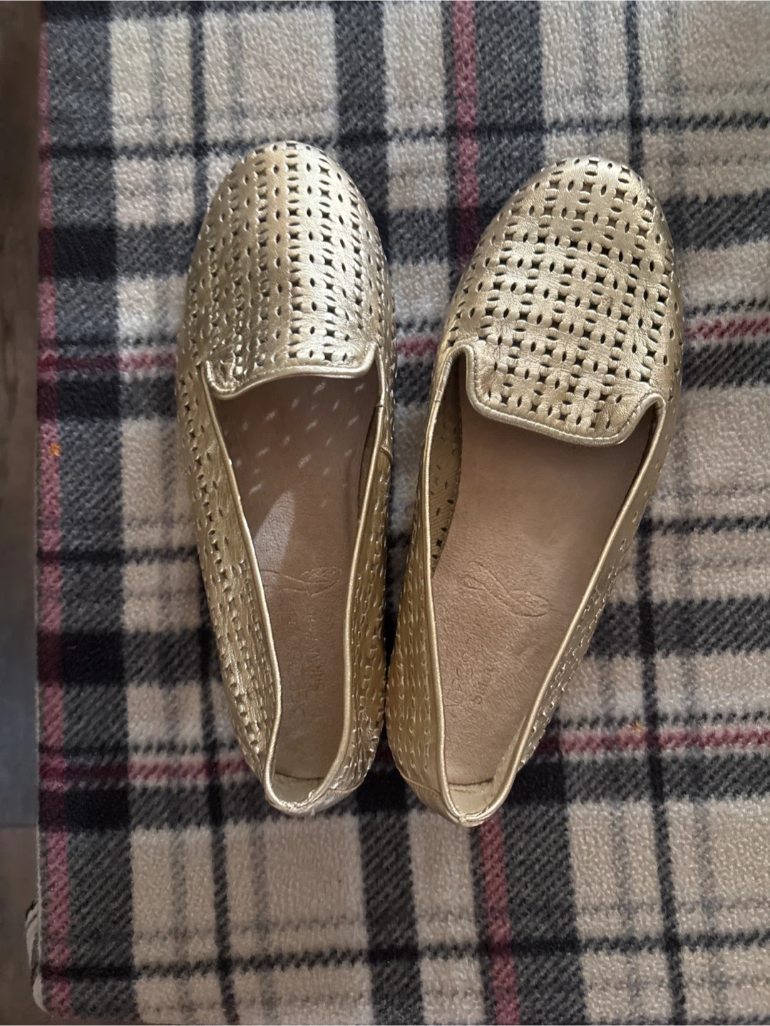 Aerosoles Gold Slip-on Loafers Size 9.5M