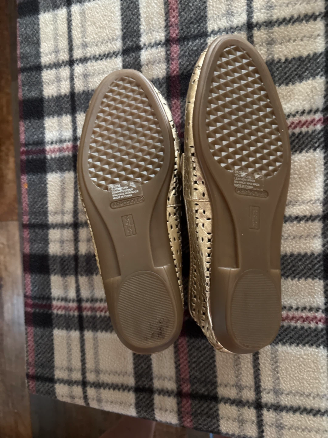 Aerosoles Gold Slip-on Loafers Size 9.5M - photo 2