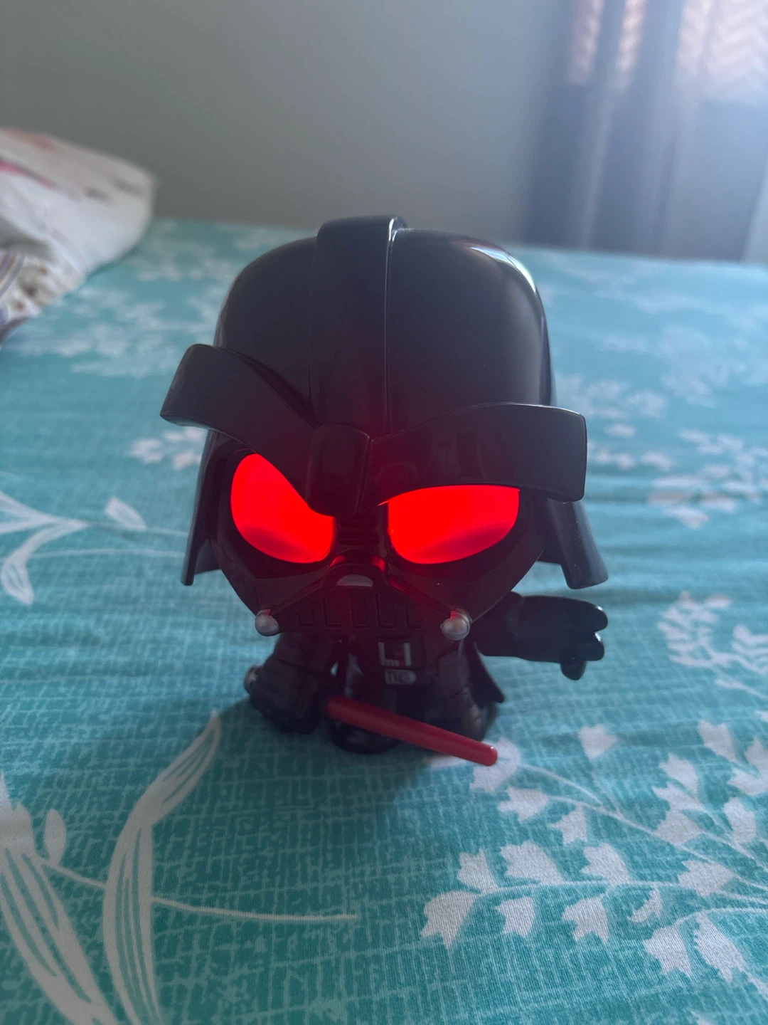 Star Wars Darth Vader Light-Up Figure